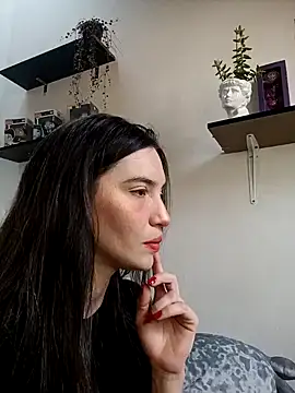 Snapshot of loveuu-bae chatting on 5, 2, 2025 loveuu-bae online show from 5, 2, 2025