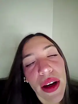 loveuu-bae online show from 17, 5, 2026