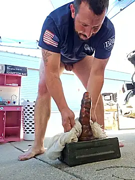 UncutHammer69 online show from 12, 10, 2025