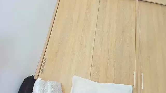 Austin Bitch online show from 27, 2, 2025