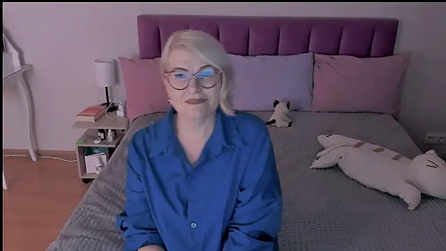 sabrinamacmarren online show from 14, 3, 2025