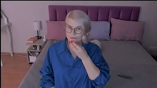 sabrinamacmarren online show from 19, 3, 2025