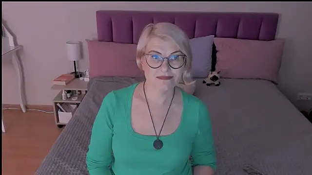 sabrinamacmarren online show from 20, 3, 2025