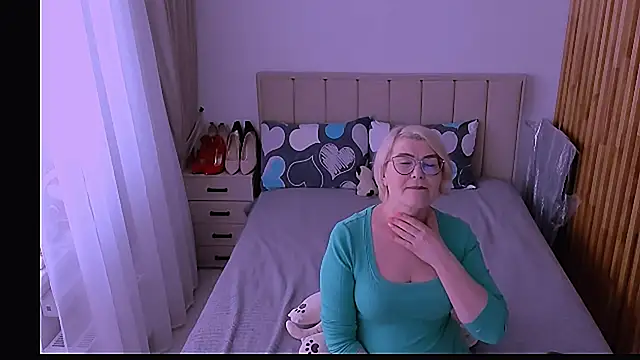 sabrinamacmarren online show from 12, 5, 2026