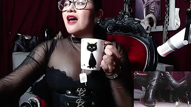 MeGoddesSara online show from 4, 1, 2025