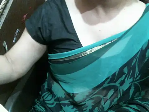 Snapshot of UrsMansi chatting on 4, 3, 2026 UrsMansi online show from 4, 3, 2026