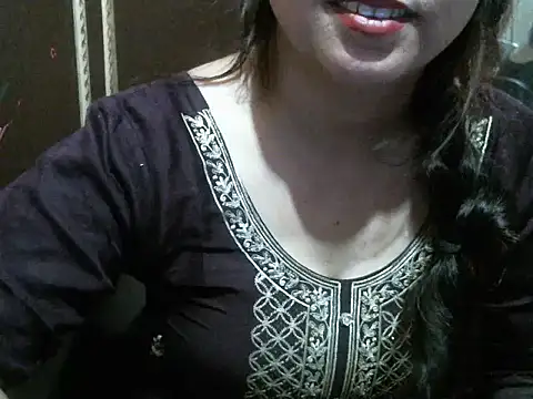 Snapshot of UrsMansi chatting on 6, 4, 2026 UrsMansi online show from 6, 4, 2026