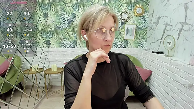 Snapshot of Paris_Cherry chatting on 27, 9, 2025 Paris Cherry online show from 27, 9, 2025