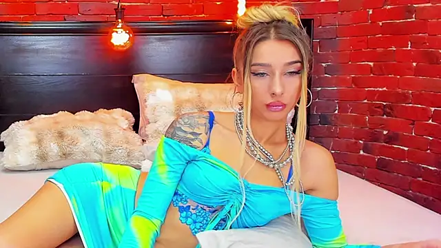 ChristynaRoss online show from 7, 2, 2026