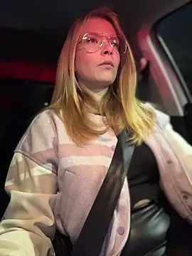 Snapshot of AnastasiaAniess chatting on 13, 11, 2025 AnastasiaAniess online show from 13, 11, 2025