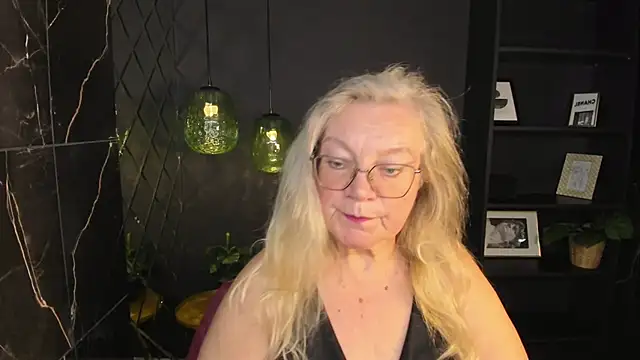 NataliMellow online show from 5, 10, 2025