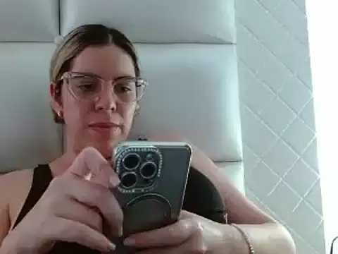 ashlymoon online show from 6, 12, 2024