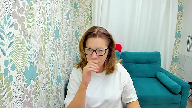 Snapshot of LeaPure chatting on 20, 9, 2025 LeaPure online show from 20, 9, 2025