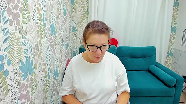 Snapshot of LeaPure chatting on 21, 9, 2025 LeaPure online show from 21, 9, 2025