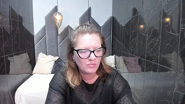 Snapshot of LeaPure chatting on 28, 9, 2025 LeaPure online show from 28, 9, 2025