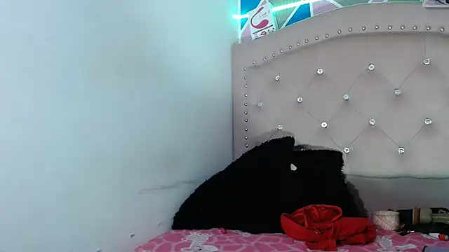 Snapshot of violetaass chatting on 16, 1, 2026 violetaass online show from 16, 1, 2026