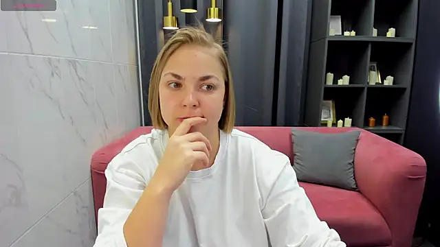 Snapshot of TataArdent chatting on 2, 12, 2024 TataArdent online show from 2, 12, 2024
