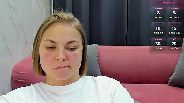 Snapshot of TataArdent chatting on 4, 2, 2025 TataArdent online show from 4, 2, 2025