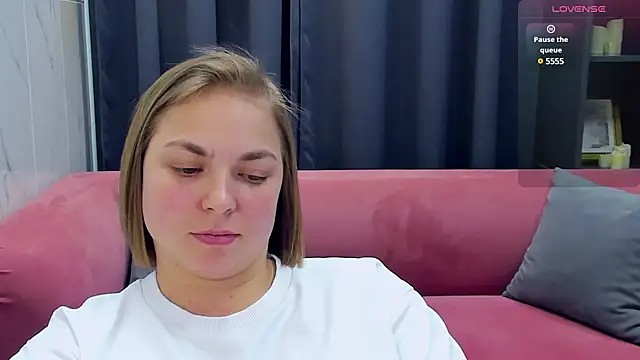 Snapshot of TataArdent chatting on 1, 3, 2025 TataArdent online show from 1, 3, 2025