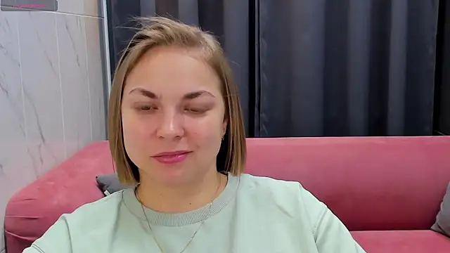 Snapshot of TataArdent chatting on 7, 3, 2025 TataArdent online show from 7, 3, 2025