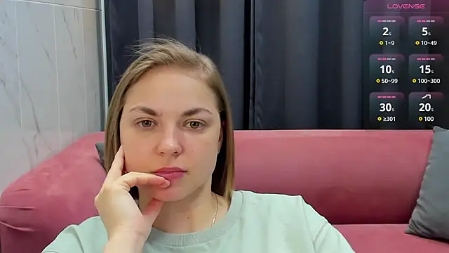 Snapshot of TataArdent chatting on 7, 3, 2025 TataArdent online show from 7, 3, 2025