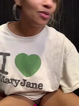 Snapshot of Rakiyahcharms chatting on 2, 2, 2025 Rakiyahcharms online show from 2, 2, 2025