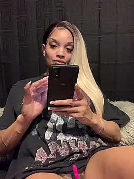 Snapshot of Rakiyahcharms chatting on 28, 2, 2025 Rakiyahcharms online show from 28, 2, 2025