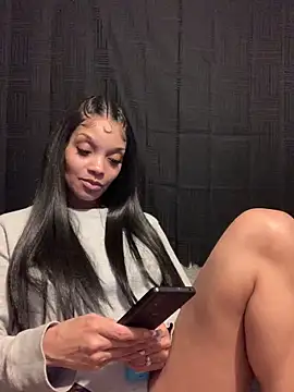 Snapshot of Rakiyahcharms chatting on 7, 3, 2025 Rakiyahcharms online show from 7, 3, 2025