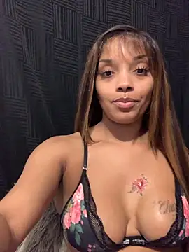 Snapshot of Rakiyahcharms chatting on 12, 9, 2025 Rakiyahcharms online show from 12, 9, 2025