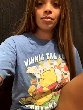 Snapshot of Rakiyahcharms chatting on 18, 9, 2025 Rakiyahcharms online show from 18, 9, 2025