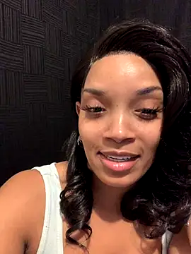 Snapshot of Rakiyahcharms chatting on 4, 10, 2025 Rakiyahcharms online show from 4, 10, 2025