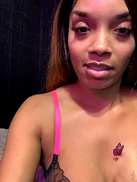 Snapshot of Rakiyahcharms chatting on 28, 10, 2025 Rakiyahcharms online show from 28, 10, 2025