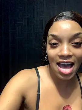 Snapshot of Rakiyahcharms chatting on 30, 10, 2025 Rakiyahcharms online show from 30, 10, 2025