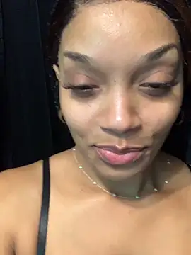 Snapshot of Rakiyahcharms chatting on 1, 11, 2025 Rakiyahcharms online show from 1, 11, 2025