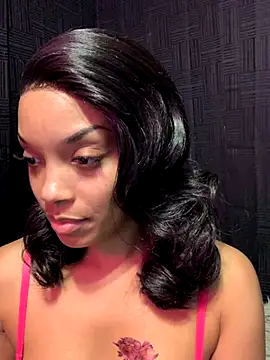 Snapshot of Rakiyahcharms chatting on 15, 11, 2025 Rakiyahcharms online show from 15, 11, 2025