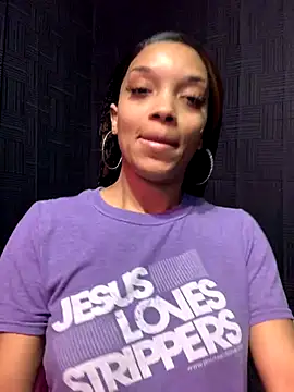 Snapshot of Rakiyahcharms chatting on 16, 11, 2025 Rakiyahcharms online show from 16, 11, 2025