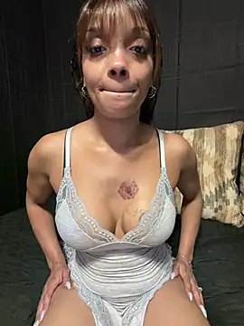 Rakiyahcharms online show from 19, 6, 2026