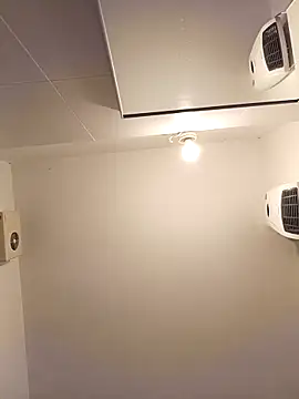 Snapshot of Miki20677 chatting on 22, 12, 2025 Miki20677 online show from 22, 12, 2025