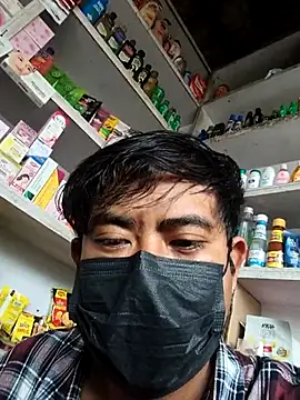 Yomo12345677 online show from 2, 11, 2025