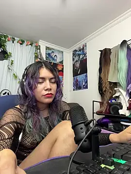 VaioletUwU online show from 4, 4, 2026