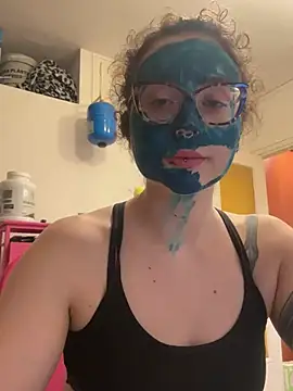 ladyturtle online show from 25, 5, 2026