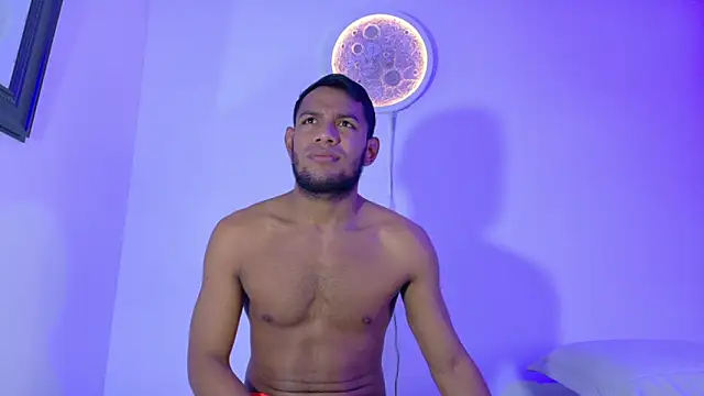 Snapshot of fantastic_couple_mens chatting on 3, 10, 2025 fantastic couple mens online show from 3, 10, 2025