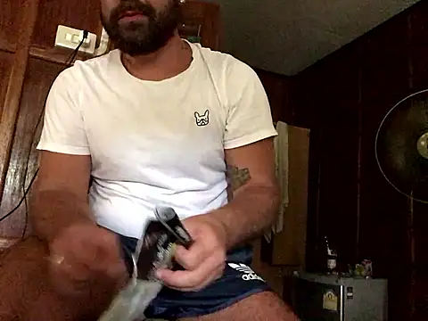 Snapshot of fuckerplayer1 chatting on 4, 12, 2024 fuckerplayer1 online show from 4, 12, 2024