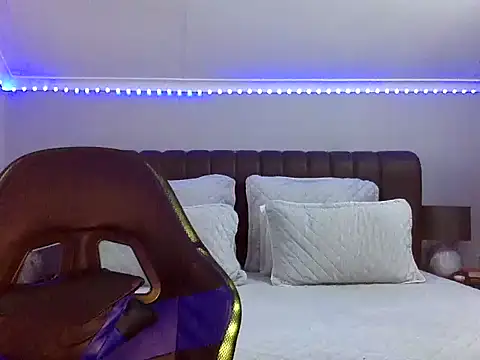 Snapshot of BOOTYBANGER24xx chatting on 4, 11, 2025 BOOTYBANGER24xx online show from 4, 11, 2025