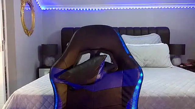 Snapshot of BOOTYBANGER24xx chatting on 8, 11, 2025 BOOTYBANGER24xx online show from 8, 11, 2025