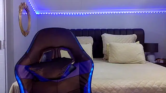 Snapshot of BOOTYBANGER24xx chatting on 11, 11, 2025 BOOTYBANGER24xx online show from 11, 11, 2025