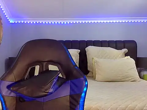 Snapshot of BOOTYBANGER24xx chatting on 12, 11, 2025 BOOTYBANGER24xx online show from 12, 11, 2025