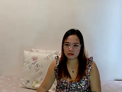 Snapshot of BURBERRY69 chatting on 5, 7, 2026 BURBERRY69 online show from 5, 7, 2026