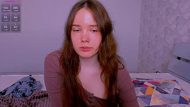 Janie JJ Curvie online show from 9, 4, 2026