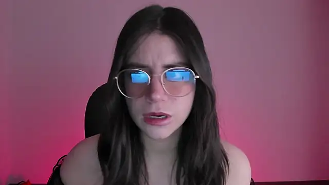 HazelKush online show from 22, 10, 2025